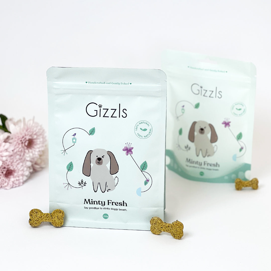 Gizzls Peanut Butter & Mint Dog Treats (200g)